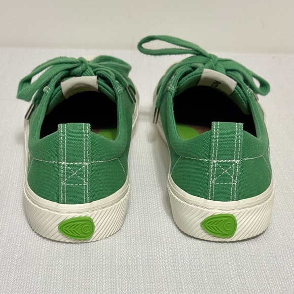Cariuma Pantone Green Canvas OCA Low Lace Up Sneaker Shoes Women's Size 8 - Picture 6 of 13